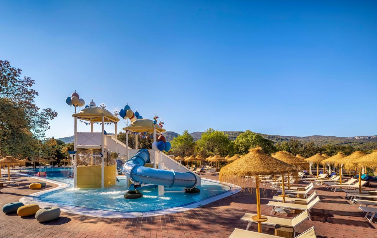 Valamar Amicor Resort Stari Grad  Dış mekan fotoğraf