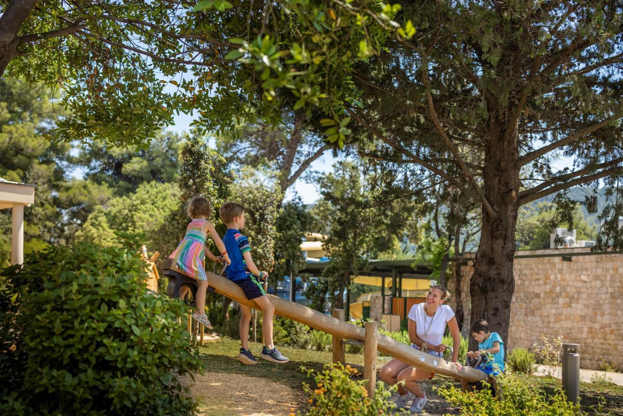 Valamar Amicor Resort Stari Grad  Dış mekan fotoğraf